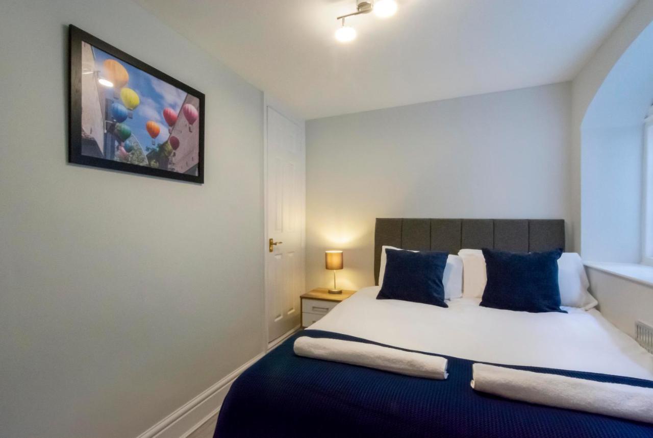 Free Parking! Very Large 2 Bedroom Clifton Flat Бристоль Экстерьер фото