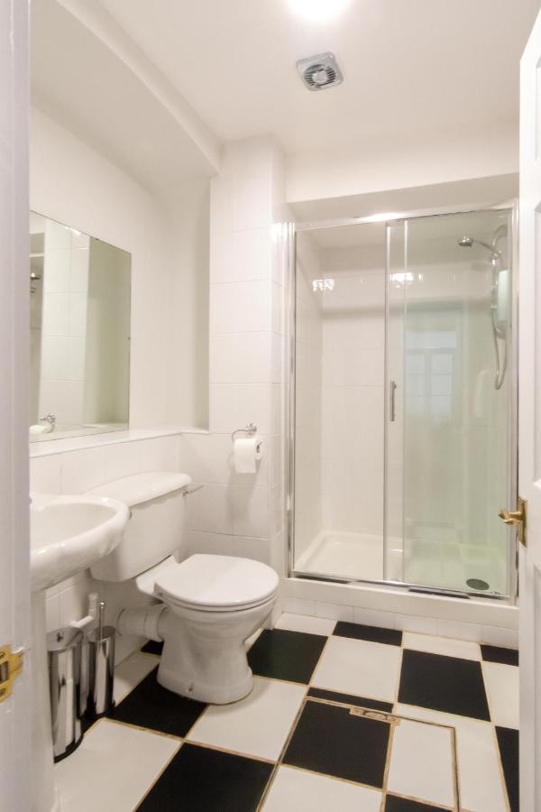 Free Parking! Very Large 2 Bedroom Clifton Flat Бристоль Экстерьер фото