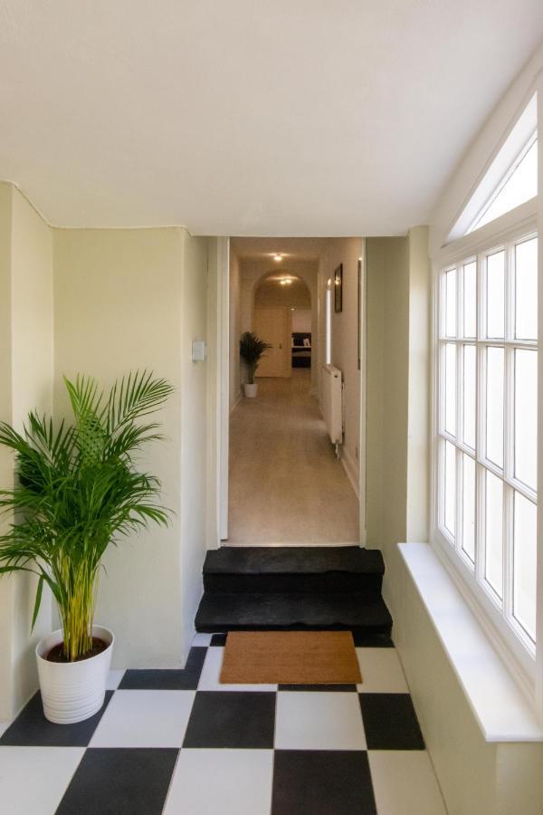 Free Parking! Very Large 2 Bedroom Clifton Flat Бристоль Экстерьер фото